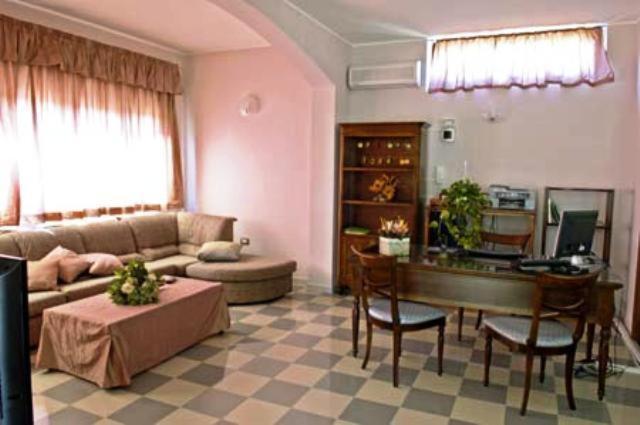 Residence Hotel La Commenda Montefiascone Exterior foto