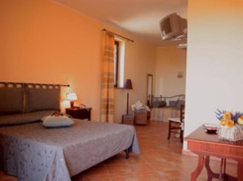 Residence Hotel La Commenda Montefiascone Exterior foto