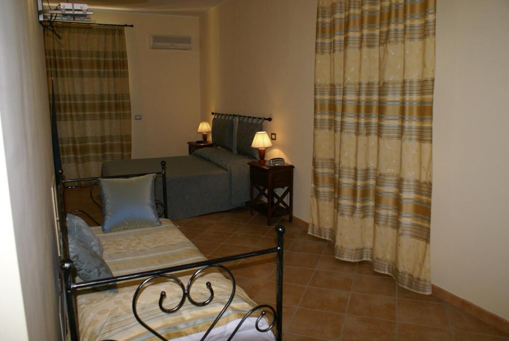 Residence Hotel La Commenda Montefiascone Exterior foto